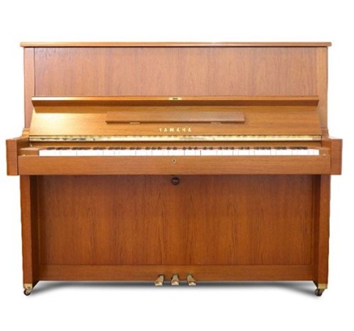 Upright Piano Yamaha W104
